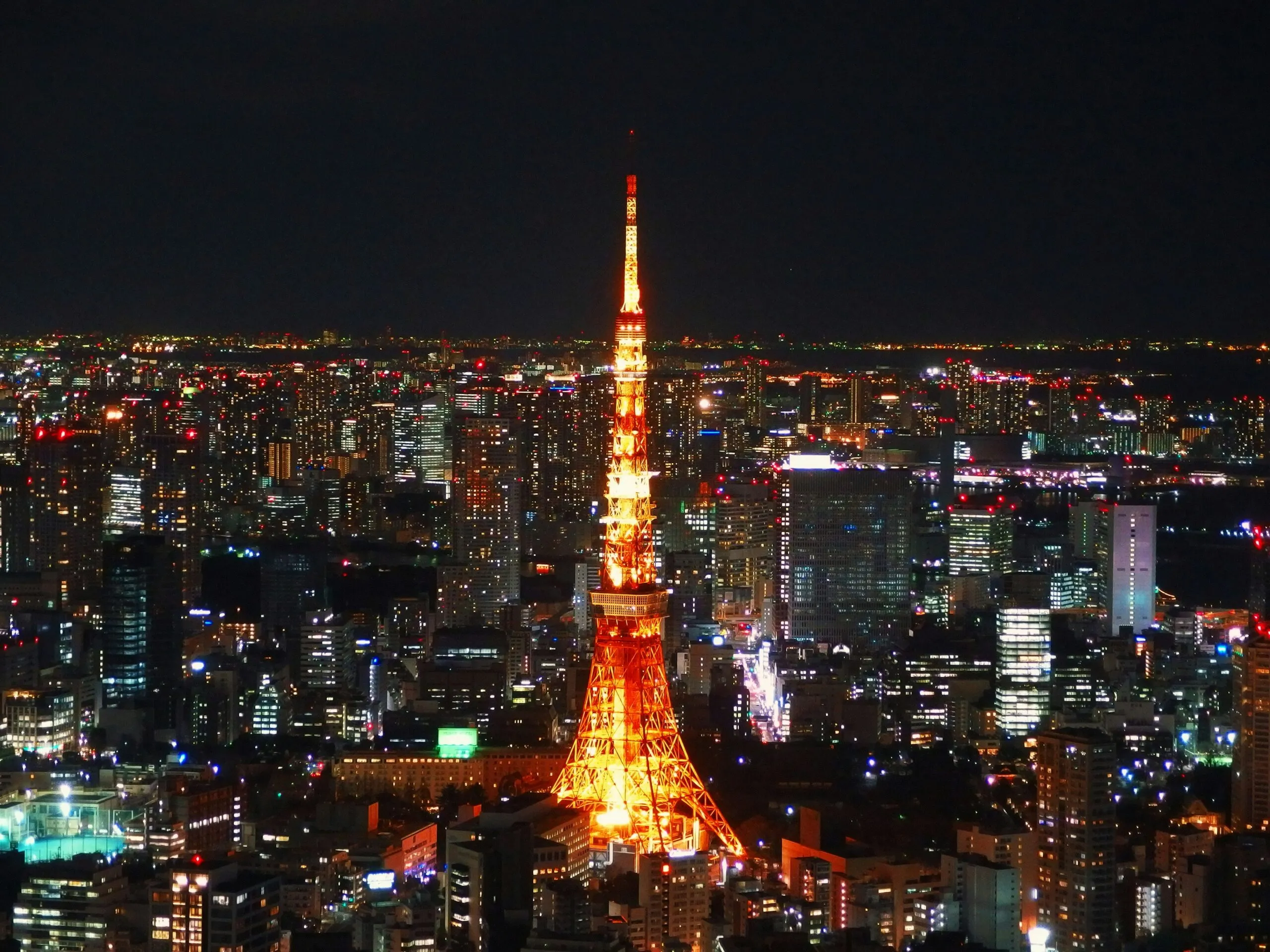 Tokyo Tower seen from Hamamatsucho area